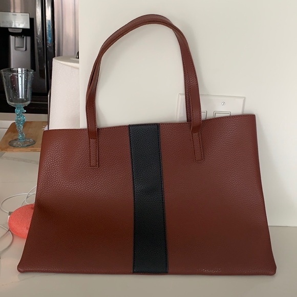 Vince Camuto Handbags - Vince camuto bag